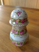 Porcelanowa posypywaczka do cukru, Królewska Manufaktura Porcelany, Wiedeń