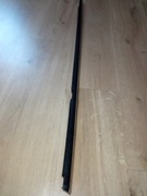 FIAT BRAVO II Listwa zgarniająca drzwi chrom PRAWY TYŁ