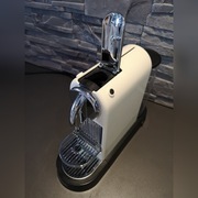 Ekspres do kawy DeLonghi na kapsułki Nespresso 