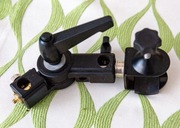 Uchwyt do lampy błyskowej studyjnej i reporterskiej.