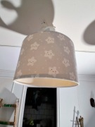 Zielona lampa wisząca dla dzieci