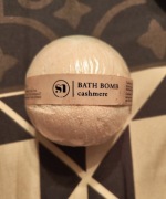 Stara mydlarnia. Kula do kąpieli duża. Cashmere 