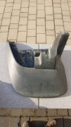 Chlapacz lewy przód Mitsubishi L200 z 2012 r oryginał 