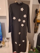 Piękna długa sukienka z kwiatami, L