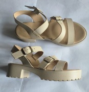 Sandały Rainbow 37 beżowe