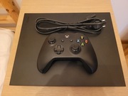 Xbox One X 1TB + oryginalny pad