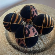 Bombki welurowe 4szt 8cm