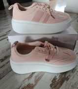 Sneakersy pudrowy róż 