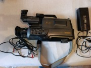 Panasonic NV-M10 VHS HQ Hi-Fi Stereo kamera retro + walizka, sprawna