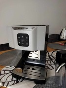 Ekspres do kawy ciśnieniowy kolbowy Klarstein BellaVita T024 biały