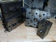 Komplet 3 Form Wtryskowych  na  klamr  do pasow 