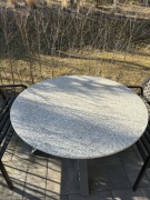 Stół ogrodowy granitowy