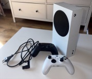 Xbox Series S 512 GB + 2 pady 