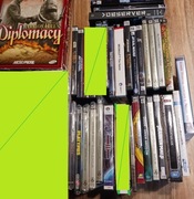 Pakiet gier kolekcja gier około 25 gier + kilka pudełek po grach 