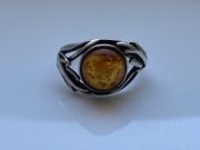 Stary srebrny pierścionek z bursztynem vintage PRL srebro retro 19