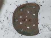 Stare ażurowe siedzisko , ciągnik , żniwiarka