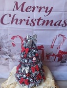 Choinka z szyszek ozdoba świąteczna