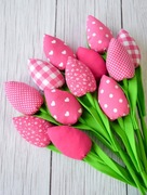 Tulipany. Tulipany bawełniane na dzień kobiet. Różowe tulipany hand-made.