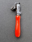 ZABYTKOWY OTWIERACZ DO KONSERW I BUTELEK