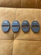 Osłonki nakładki zamków drzwi samochodu