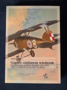 Gapa z zielonym wieńcem czyli z szachownicą przeciwko tryzubowi