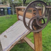 Zabytkowa magiel renomowanej firmy PIAST