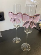 Kieliszki z ozdobną kokardą 