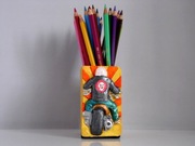 Pojemnik przybornik na kredki długopisy motor MOTOCYKLISTA