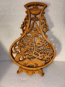 Drewniana zawieszka na ścianę. Wazon