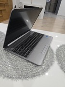 Laptop HP 15-fd0001nw FHD i3-1315U/8GB/512GB SSD/INT/Win11H Srebrny