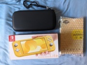 Konsola Nintendo Switch Lite + dodatki