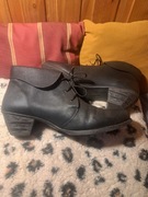 Idealne botki na obcasie Rieker 42