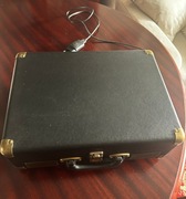 Przenośny gramofon z funkcją Bluetooth