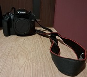 Lustrzanka Canon EOS 2000D korpus + obiektyw +akcesoria