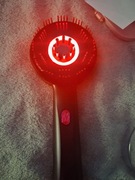 Elektryczna szczotka  do masażu głowy z czerwonym światłem 