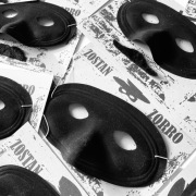 Strój karnawałowy przebranie Zorro maska i wąsy 