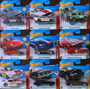 Hot Wheels 9 szt  Porsche Ford Mustang Ferrari Nissan  2025