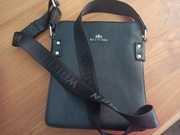 Torebka na ramię na szerokim pasku, A5