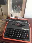 STARA MASZYNA DO PISANIA  WYSTRÓJ/DEKORACJA