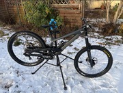 YT Tues 2022 L / 27,5 / Shimano Saint / Tubeless