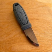 nóż Mora Eldris Light Duty (kolor Dusty Blue)