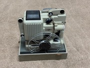 Projektor filmowy Eumig P8m 8mm Austria, lata 60 z walizką, kolekcjonerski