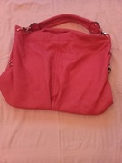 Torebka damska pojemna i o pięknym kolorze