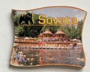 Drewniany magnes na lodówkę SOVATA Rumunia Bukareszt Braszów Sybin  (7)