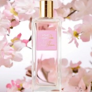 Oriflame Delicate Cherry Blossom