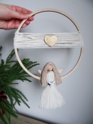 Aniołek na obręczy ze złotym serduszkiem, prezent dzień babci i dziadka 