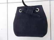 MISSGUIDED MAŁA CZARNA TOREBKA DO PASKA JAK ZAMSZ  