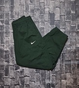 NIKE TRACKPANTS ESSENTIALS SPODNIE DRESOWE DAMSKIE SZEROKIE ORTALIONOWE