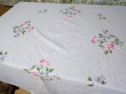 Ręcznie haftowany obrus 160x158