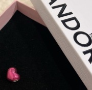 Pandora Charms Metaliczne Różowe Serce | Oryginał | Srebro 925